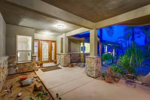 Gorgeous Private Estate with Pool & Pickleball Court House in Poway