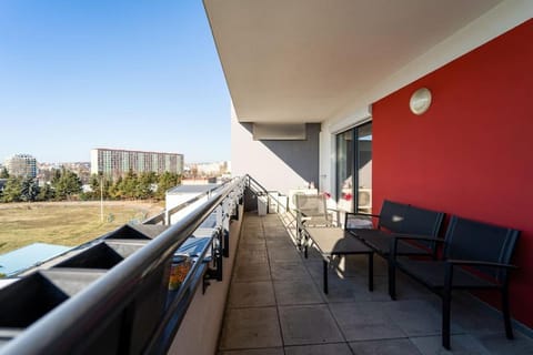 Terrace apartment with a private parking - Brno Apartment in Brno