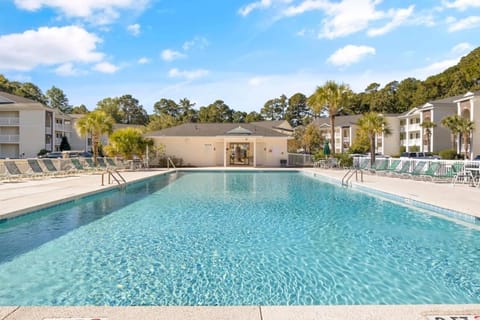 Stunning 3 Bedroom Condo-Recently Renovated-Fairways Unit D Apartment in Carolina Forest