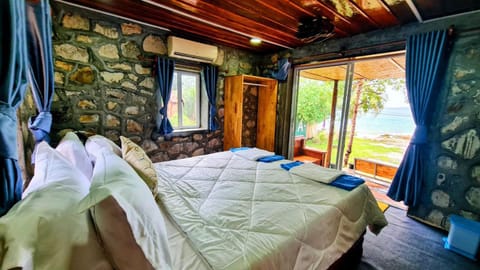 Bedroom, Sea view