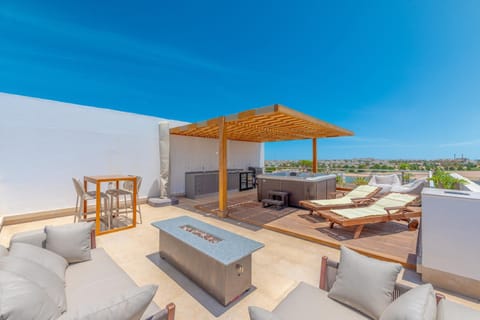 Patio, Natural landscape, View (from property/room), Balcony/Terrace, Seating area, sunbed