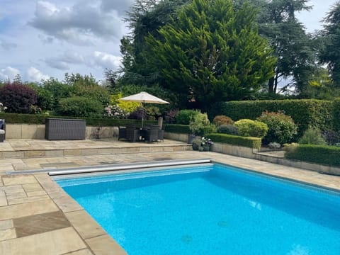 Balcony/Terrace, Swimming pool