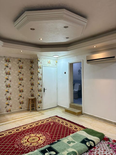 Furnished Bedroom with attached bath in Villa in sharjah Vacation rental in Ajman