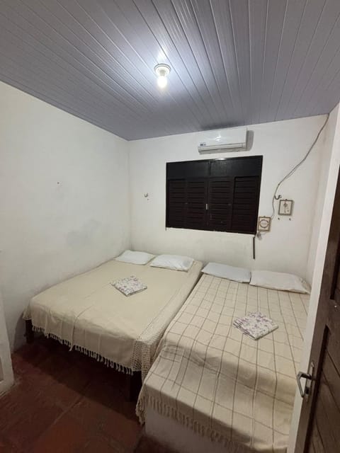 Photo of the whole room, Bedroom, air conditioner