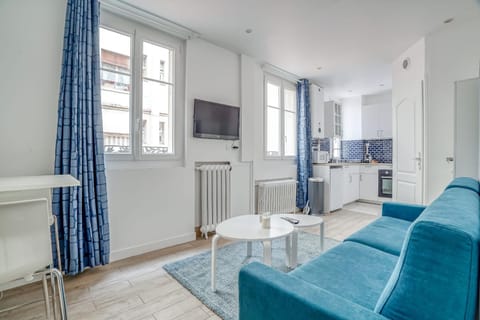 Magnifique studio rénové gare 2per wifi Apartment in Paris