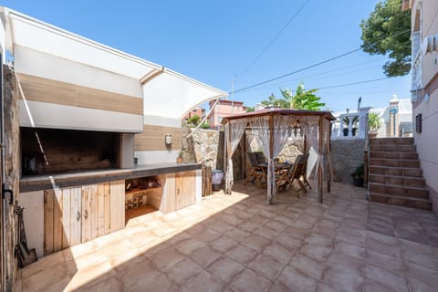 Villa con Jacuzzi House in Baix Penedès