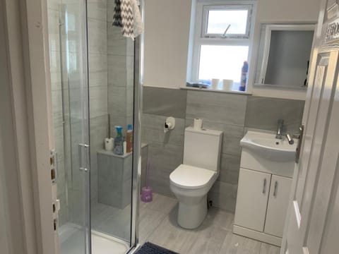 2 Bedroom Appartment Apartment in Barking