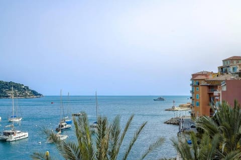 Stunning Waterfront Apartment Apartment in Villefranche-sur-Mer