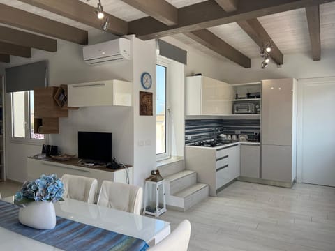 Blue Sky Apartment in Terrasini