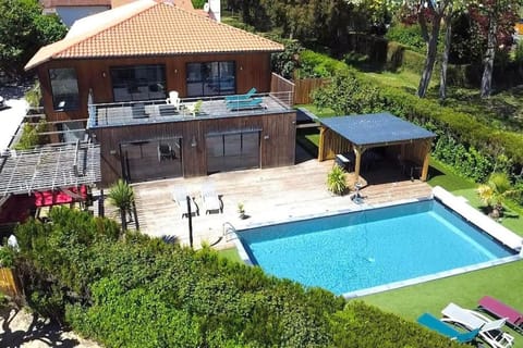 La Villa Vinsou avec piscine proche golf et océan Villa in Seignosse