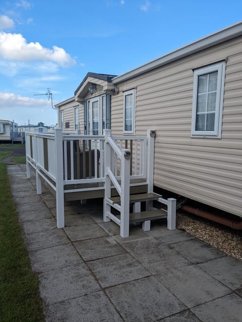 Property building, Balcony/Terrace