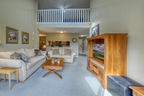 The Peaks 3 Bedroom Mountain View Condo Apartment in Radium Hot Springs