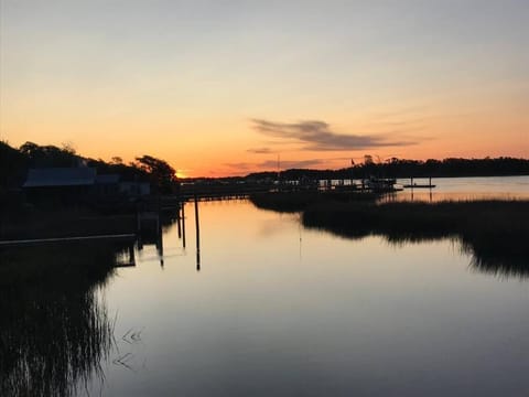 Live Oak Cottage, Your Private Beaufort Oasis Casa in Beaufort