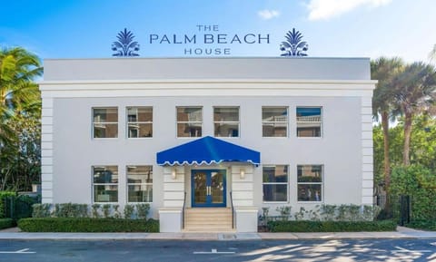 Palm Beach House - Coastal House in Palm Beach