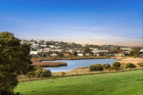 Oceanside haven opposite the surf beach House in Ocean Grove