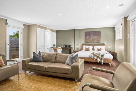 Romantic Couples Getaway Villa in Bowral