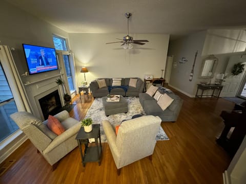 Living room, Seating area