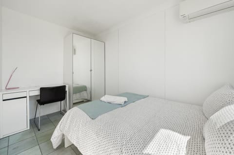 Dana-Private Room in a City Centre Duplex Apartment-A Vacation rental in Canberra