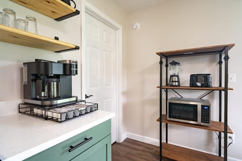 Coffee/tea facilities, Kitchen or kitchenette