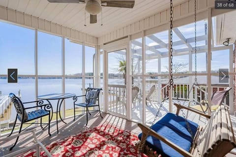 Make Fun Memories on Lake Murray Maison in Leesville