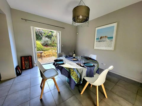 Villa Lantana À Deux Pas de la Mer, Port du Brusc Villa in Six-Fours-les-Plages