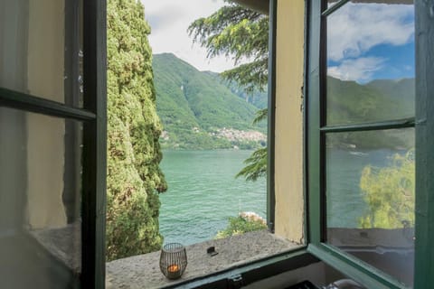 Day, Natural landscape, View (from property/room), Lake view, Mountain view