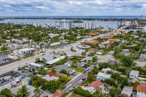 Neighbourhood, Bird's eye view, City view