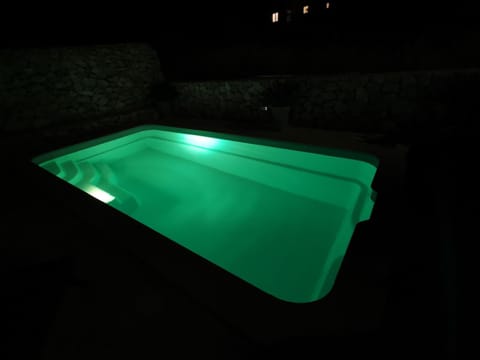 Night, Swimming pool