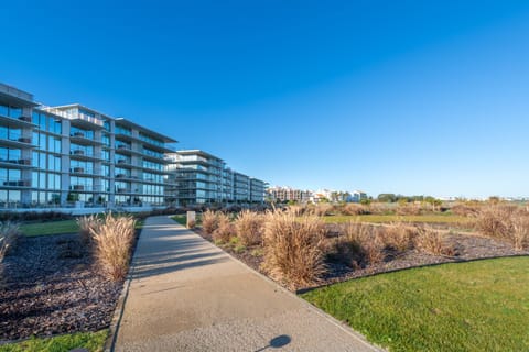 Property building, Day, Natural landscape, Garden, Garden view