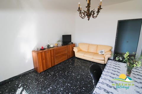 Communal lounge/ TV room, TV and multimedia, Living room, Seating area