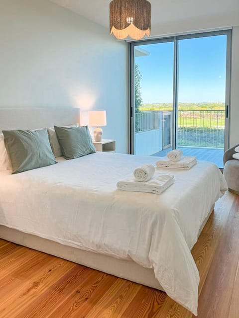 Bed, Natural landscape, Photo of the whole room, Bedroom, towels