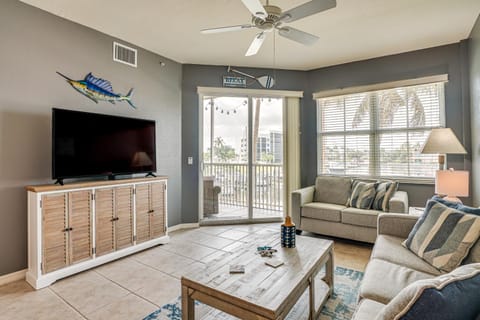 Bayfront Punta Gorda Condo Rental with Pool Access! Apartment in Burnt Store Marina