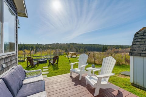 Winter Harbor Home with Acadia National Park Views! Haus in Winter Harbor