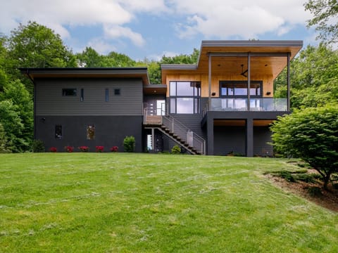 Property building, Natural landscape, Garden view