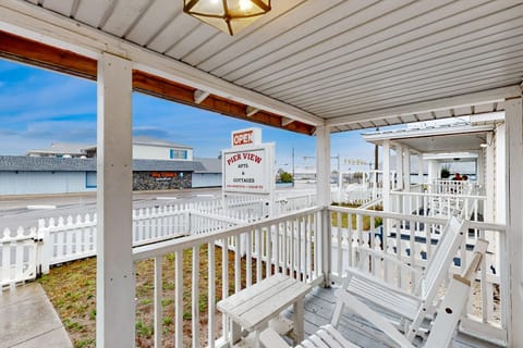 Pier View Cottage Unit 2 House in Kure Beach