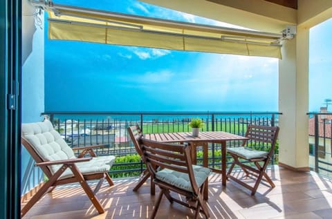 Natural landscape, View (from property/room), Balcony/Terrace, Sea view