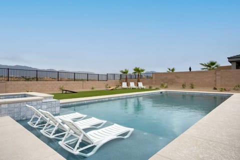 Hot Tub, Pool view, sunbed