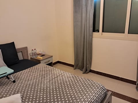 Top House Zayed Airport AUH Hostel in Abu Dhabi