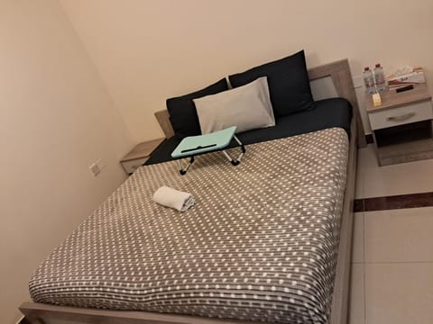 Top House Zayed Airport AUH Hostel in Abu Dhabi