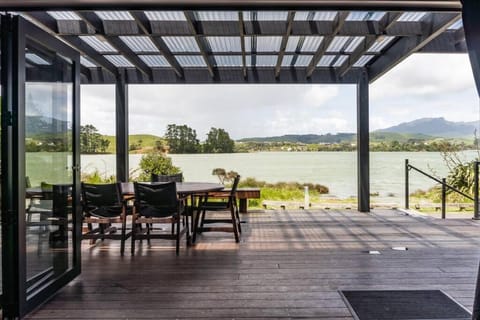 Patio, Balcony/Terrace, Mountain view