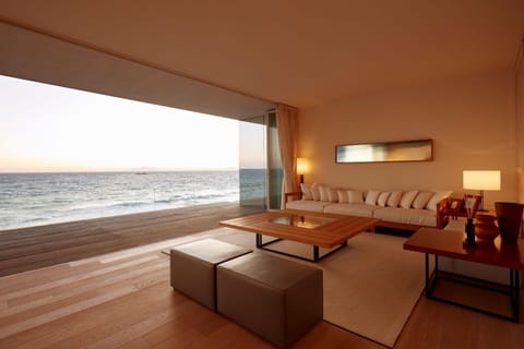 Natural landscape, View (from property/room), Balcony/Terrace, Living room, Seating area, Sea view