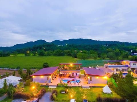 Property building, Day, Natural landscape, Bird's eye view, Evening entertainment, Mountain view