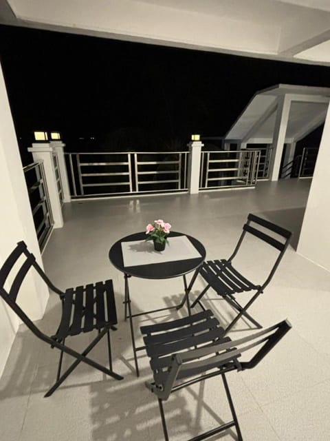 Balcony/Terrace, Dining area