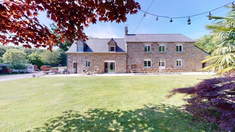 Cornillières Maisonnettes 35 pers jacuzzi, jeux Villa in Brittany