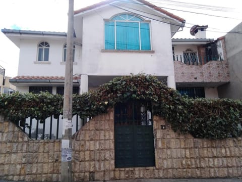 Lujosa Casa familiar House in Quito