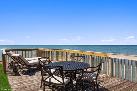 Day, Natural landscape, View (from property/room), Balcony/Terrace, Dining area, Beach, Sea view, sunbed