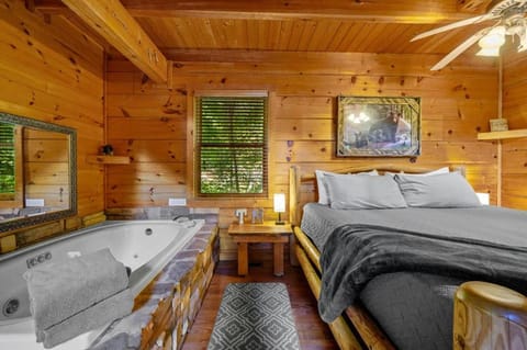 Sunrise Woods Retreat by Eden Crest Chalet in Sevierville