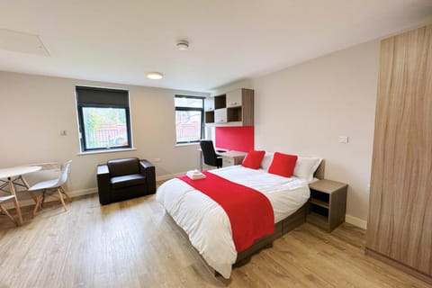 Bright and Modern Studios and Apartments at Manor Park Court Coventry Apartment in Coventry