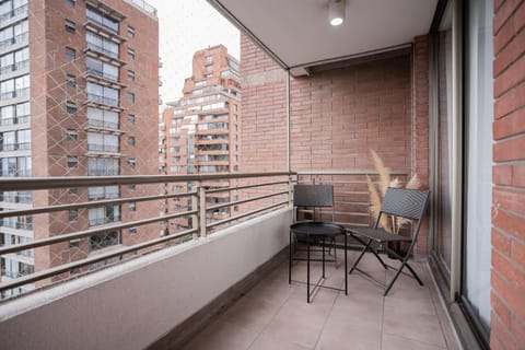 Amplio y confortable depto familiar con malla Apartment in Providencia