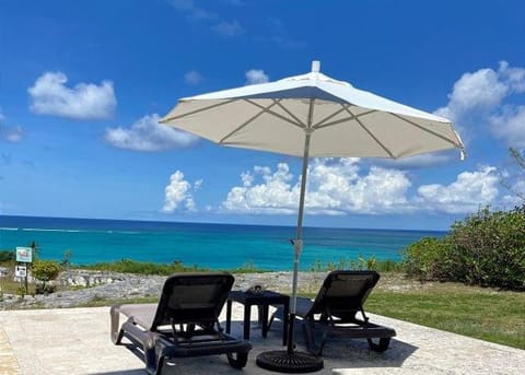 Sky Beach Club Rock House home Haus in North Eleuthera